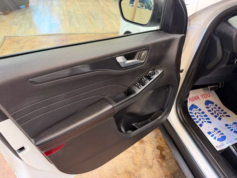 2023 Ford Escape ST-Line Sport Utility 4D AWD