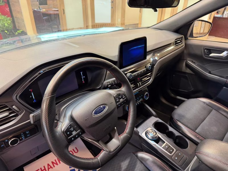 2023 Ford Escape ST-Line Sport Utility 4D AWD
