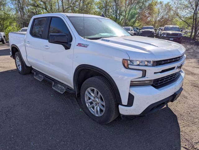 2020 Summit White Chevrolet Silverado 1500 RST 4X4 Truck