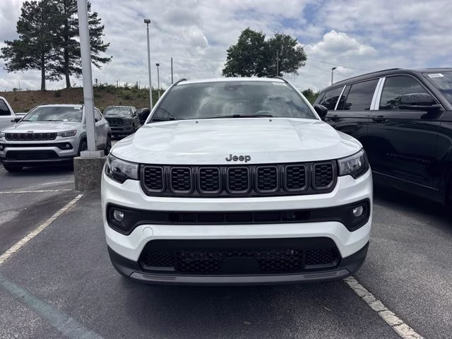 2026 Bright White Clearcoat Jeep Compass Latitude Altitude 4X4 SUV