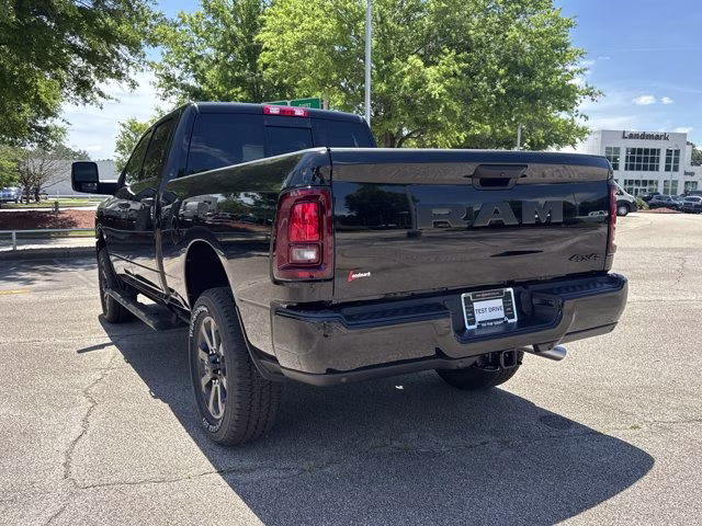 2026 Diamond Black Crystal Pearlcoat Ram 2500 Black Express 4X4 Truck