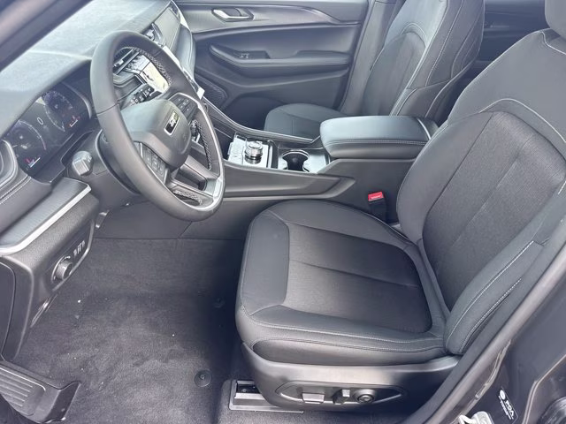 2026 Baltic Gray Metallic Clearcoat Jeep Grand Cherokee Laredo X RWD SUV