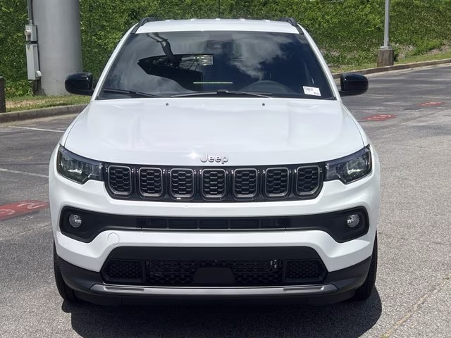 2026 Bright White Clearcoat Jeep Compass Latitude Altitude 4X4 SUV