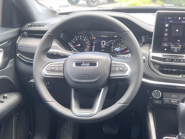 2026 Bright White Clearcoat Jeep Compass Latitude Altitude 4X4 SUV