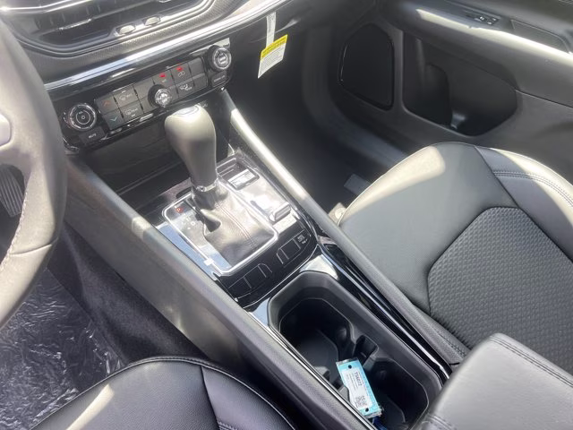 2026 Bright White Clearcoat Jeep Compass Latitude Altitude 4X4 SUV