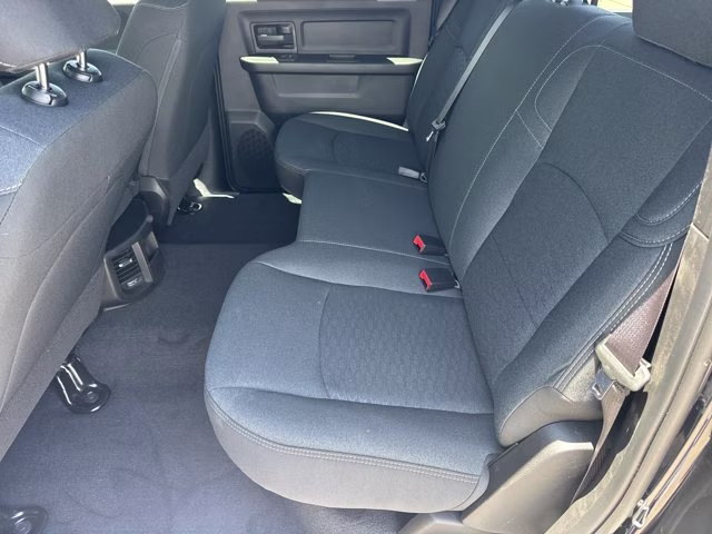 2026 Diamond Black Crystal Pearlcoat Ram 2500 Black Express 4X4 Truck