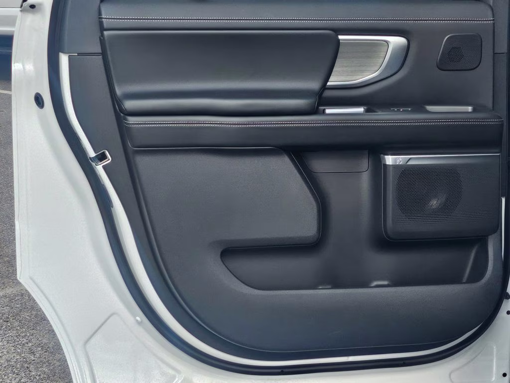 2026 Oxford White Ford Expedition Max Platinum 4X4 SUV