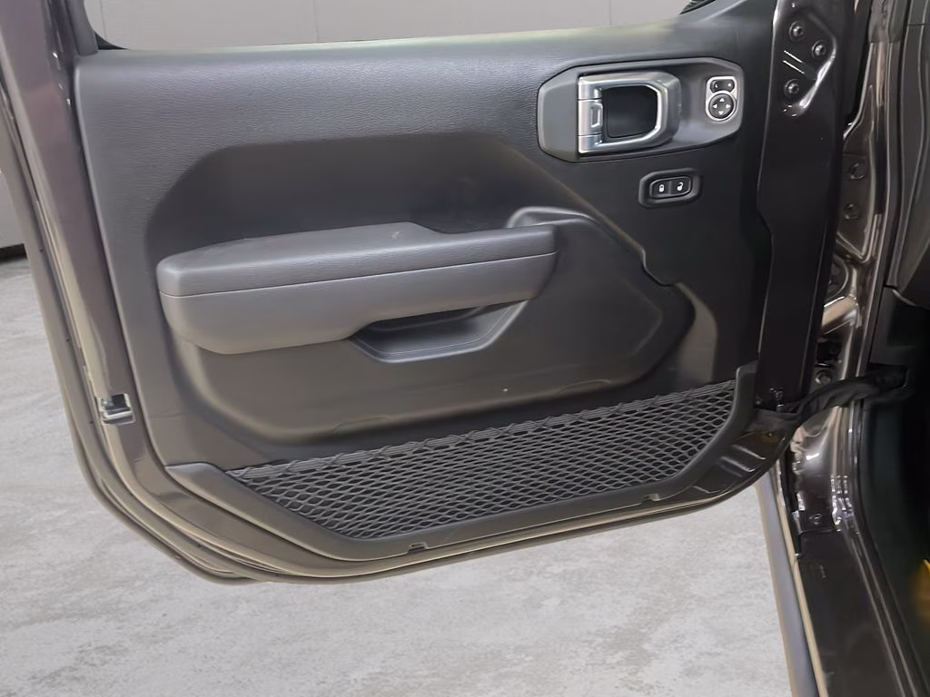 2026 Granite Crystal Metallic Clearcoat Jeep Wrangler Willys 4X4 SUV