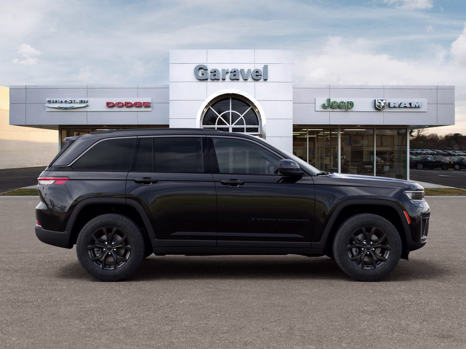 2026 Diamond Black Crystal Pearlcoat Jeep Grand Cherokee Laredo Altitude 4X4 SUV