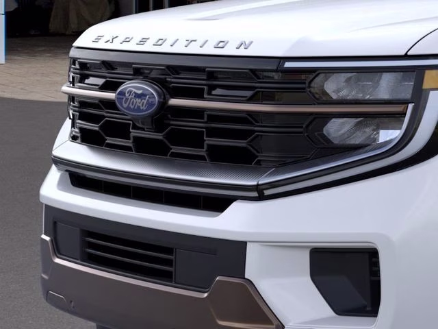 2026 Star White Metallic Tri-Coat Ford Expedition King Ranch 4X4 SUV