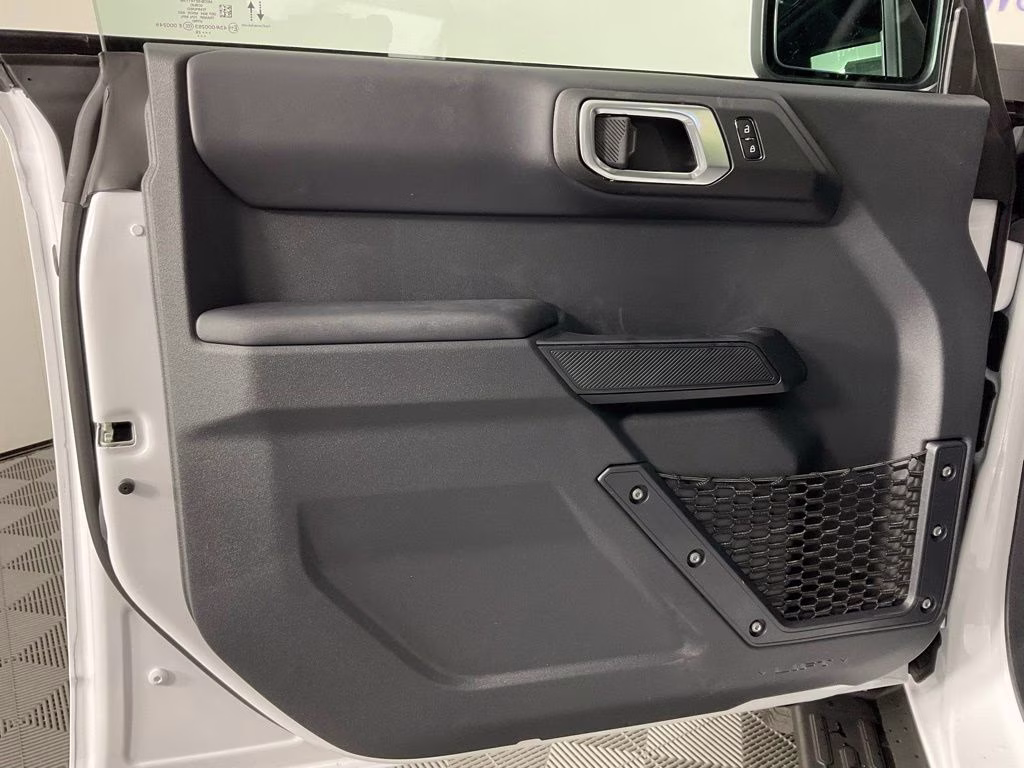 2026 Oxford White Ford Bronco Outer Banks 4X4 SUV