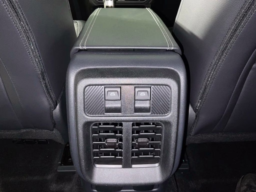 2026 Oxford White Ford Bronco Outer Banks 4X4 SUV