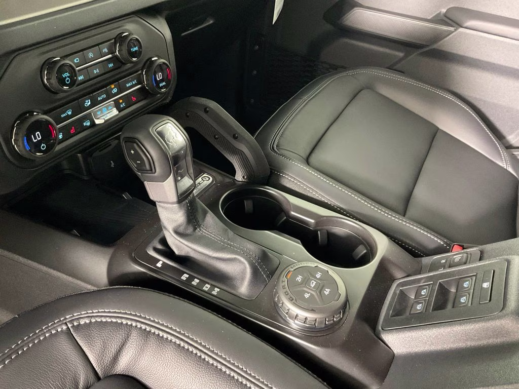 2026 Oxford White Ford Bronco Outer Banks 4X4 SUV