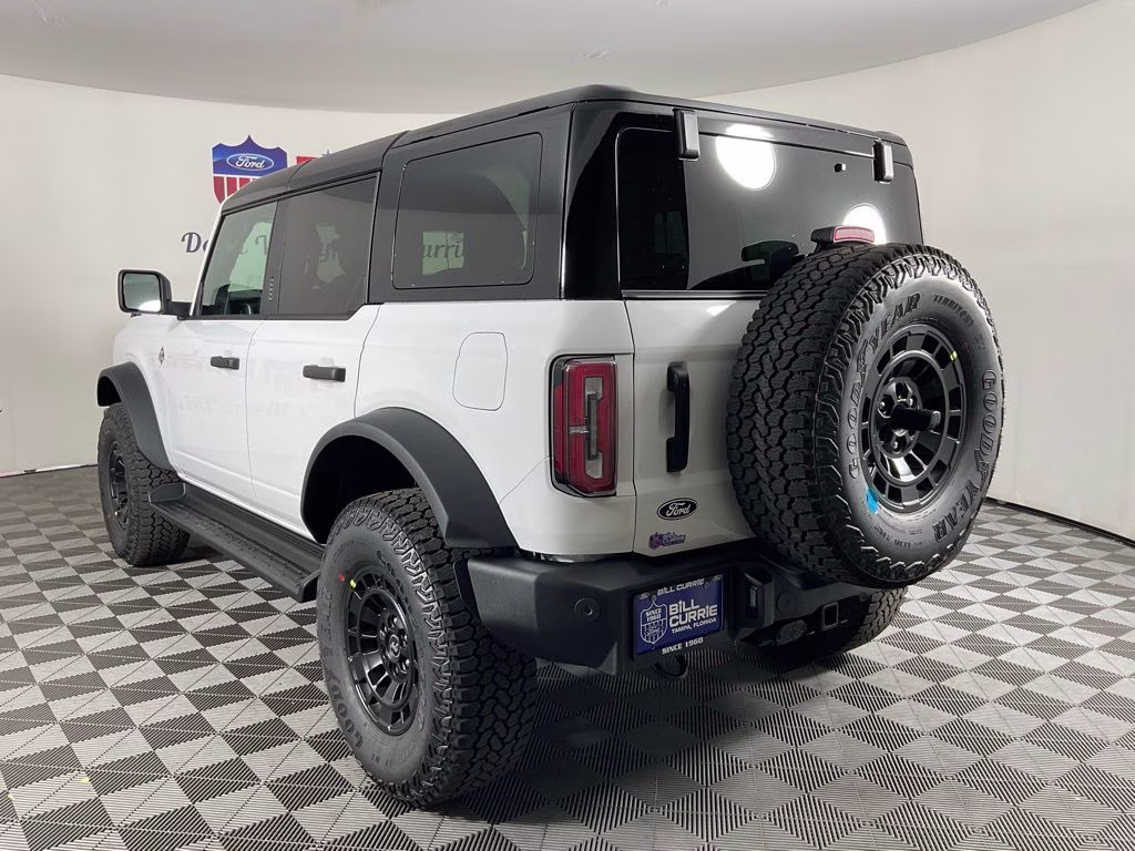 2026 Oxford White Ford Bronco Outer Banks 4X4 SUV