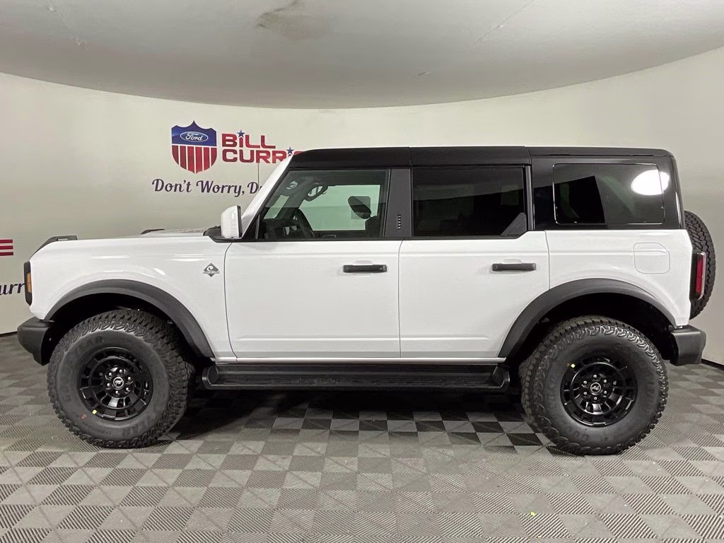 2026 Oxford White Ford Bronco Outer Banks 4X4 SUV