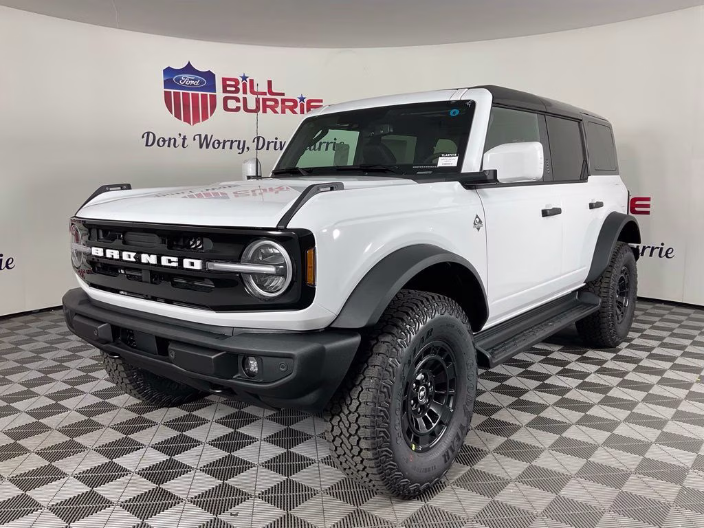 2026 Oxford White Ford Bronco Outer Banks 4X4 SUV