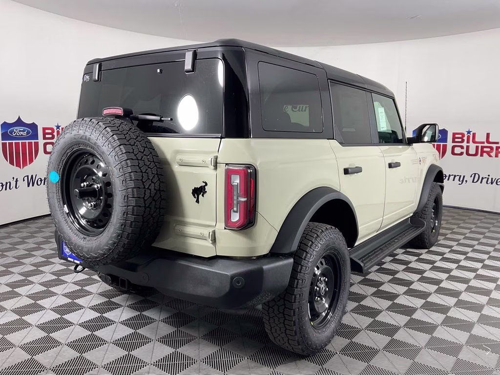 2026 Desert Sand Ford Bronco Outer Banks 4X4 SUV