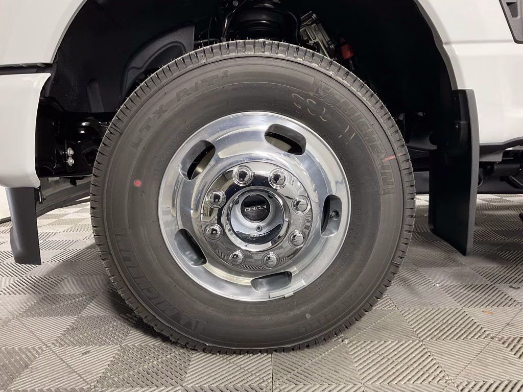 2026 Avalanche Ford Super Duty F-350 DRW Platinum 4X4 Truck