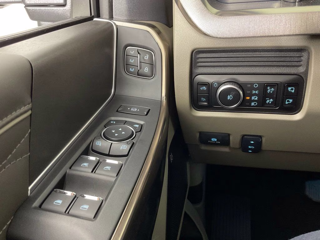 2026 Avalanche Ford Super Duty F-350 DRW Platinum 4X4 Truck