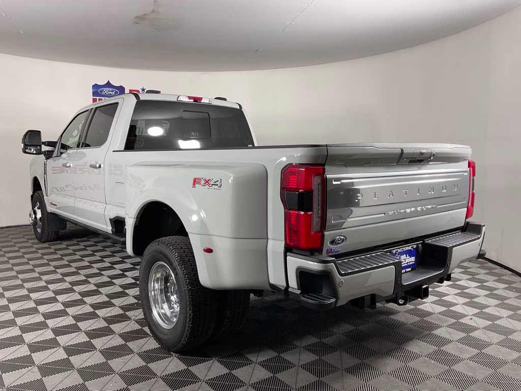 2026 Avalanche Ford Super Duty F-350 DRW Platinum 4X4 Truck