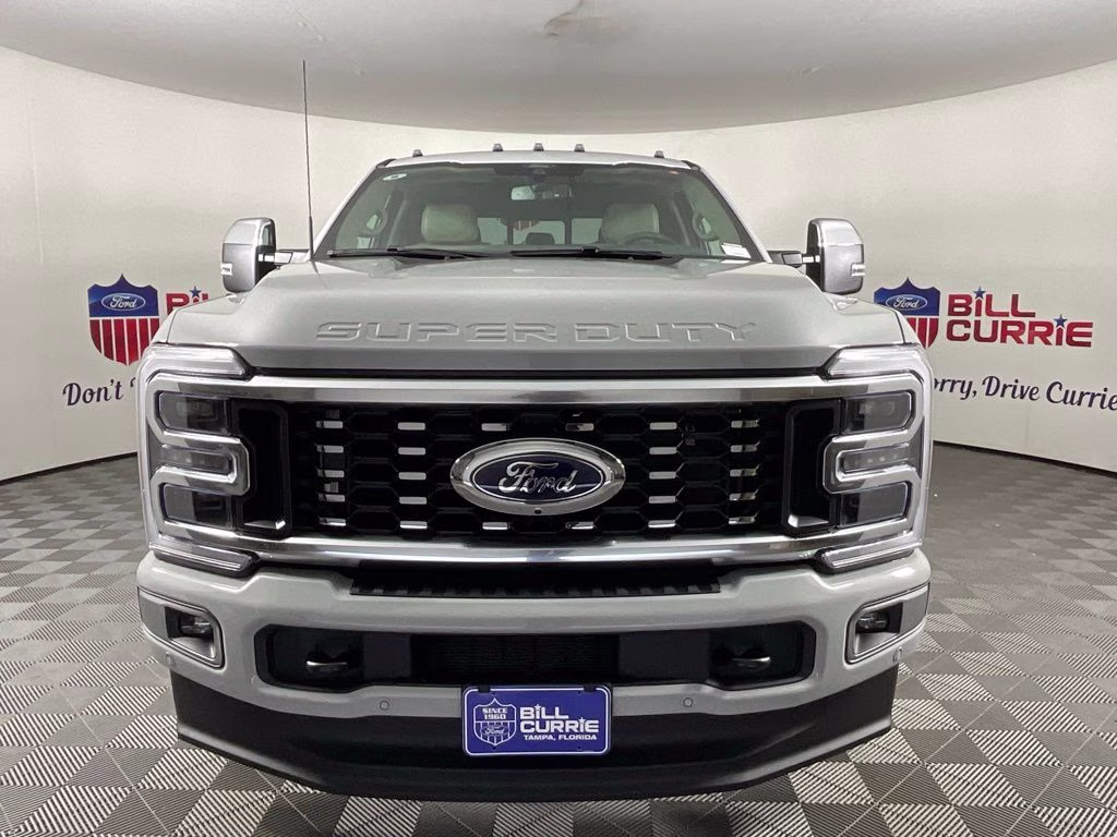 2026 Avalanche Ford Super Duty F-350 DRW Platinum 4X4 Truck