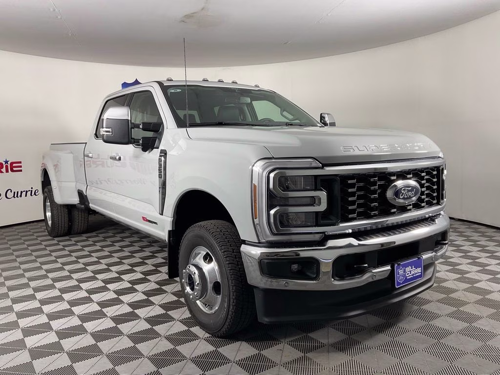 2026 Avalanche Ford Super Duty F-350 DRW Lariat 4X4 Truck