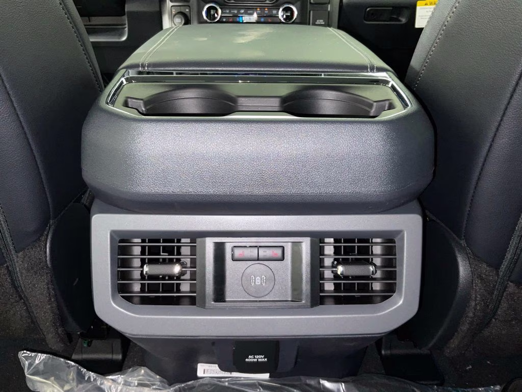 2026 Avalanche Ford Super Duty F-350 DRW Lariat 4X4 Truck