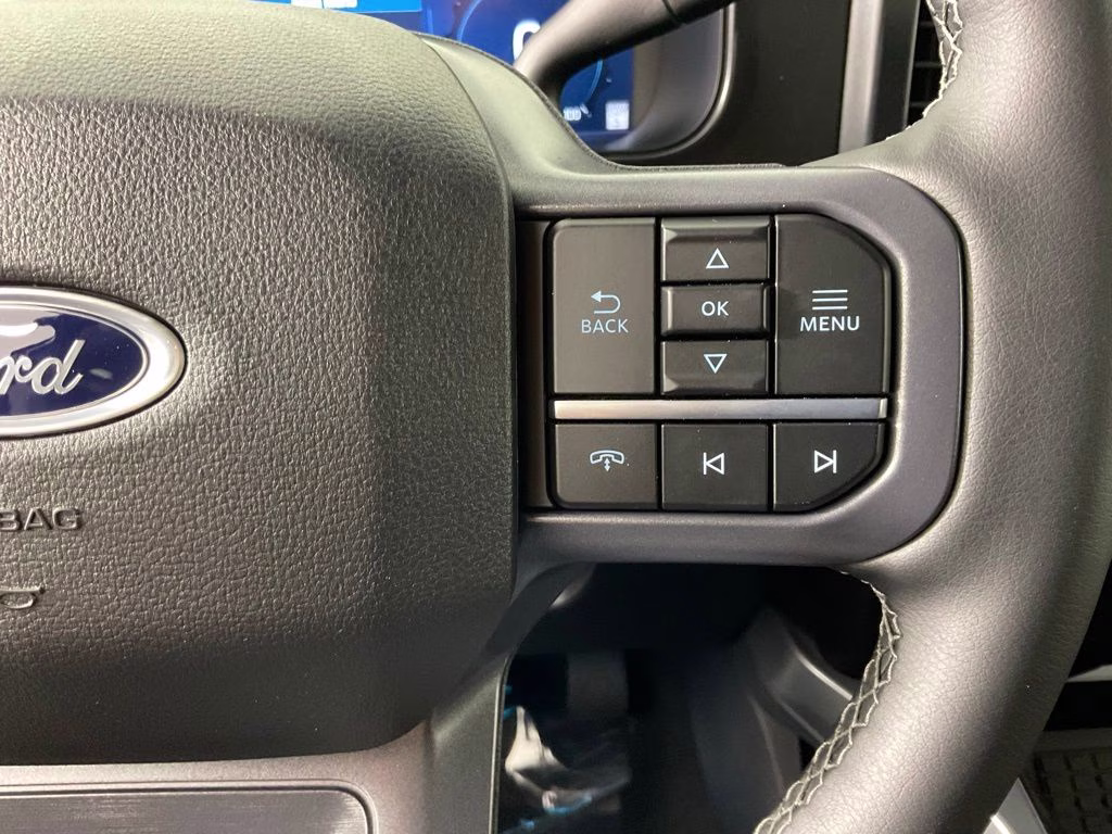 2026 Avalanche Ford Super Duty F-350 DRW Lariat 4X4 Truck