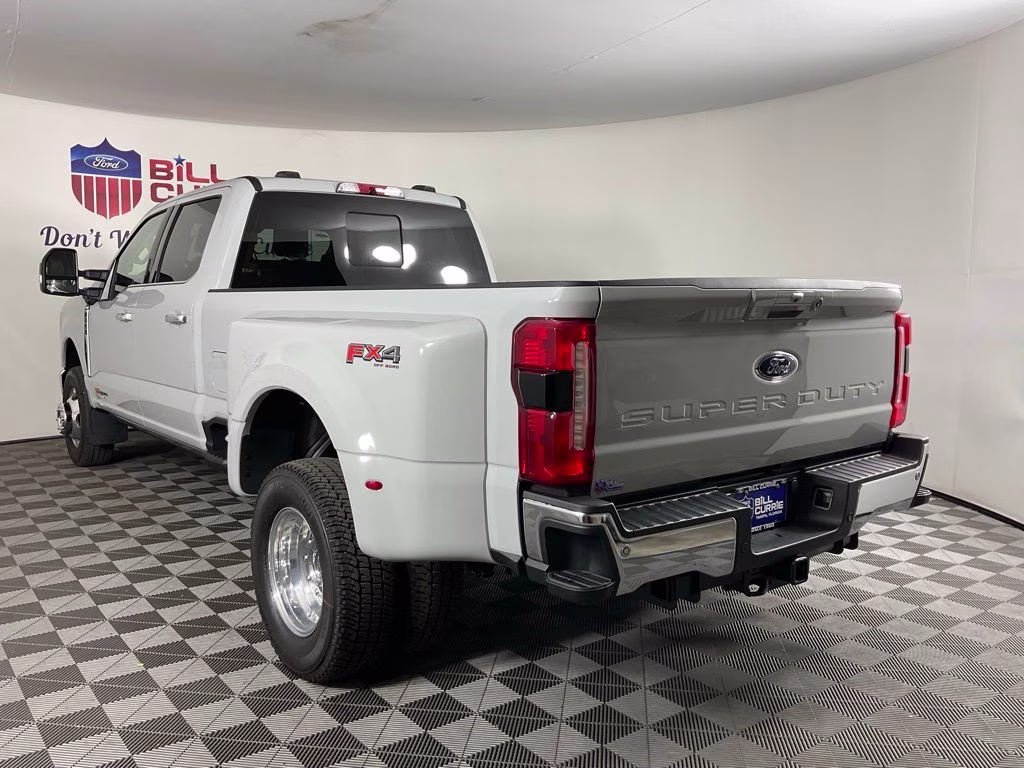 2026 Avalanche Ford Super Duty F-350 DRW Lariat 4X4 Truck