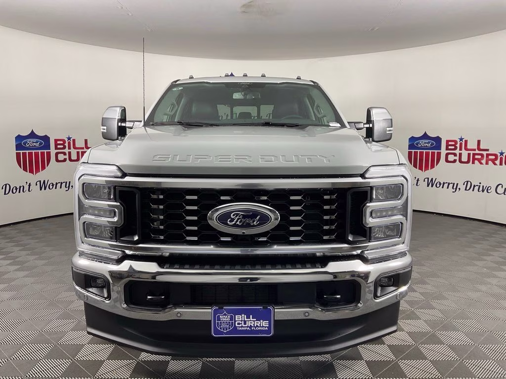 2026 Avalanche Ford Super Duty F-350 DRW Lariat 4X4 Truck