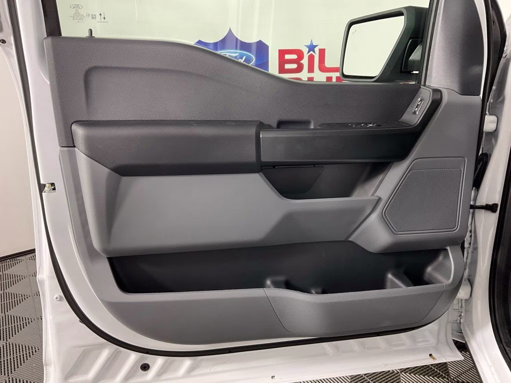 2026 Oxford White Ford F-150 XL RWD Truck