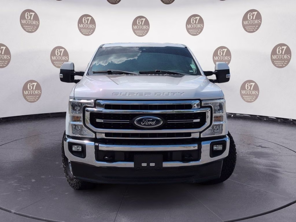 2020 Oxford White Ford Super Duty F-250 SRW Lariat 4X4 Truck