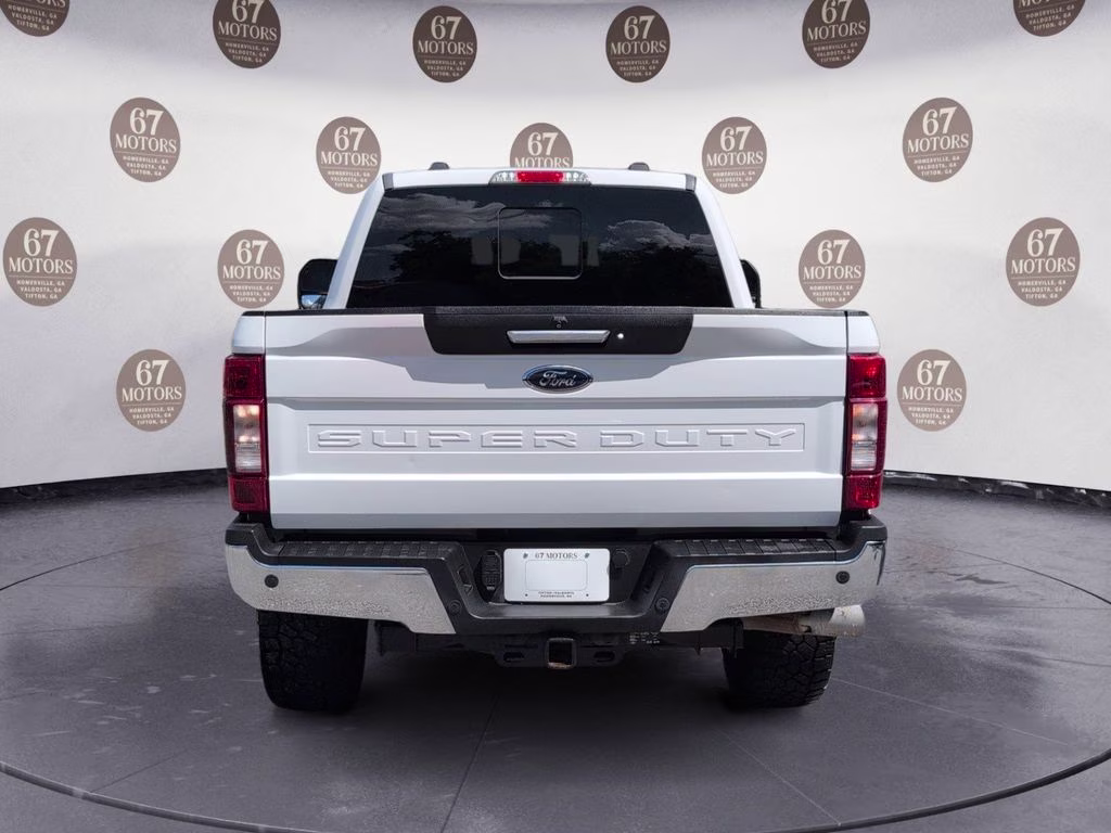 2020 Oxford White Ford Super Duty F-250 SRW Lariat 4X4 Truck