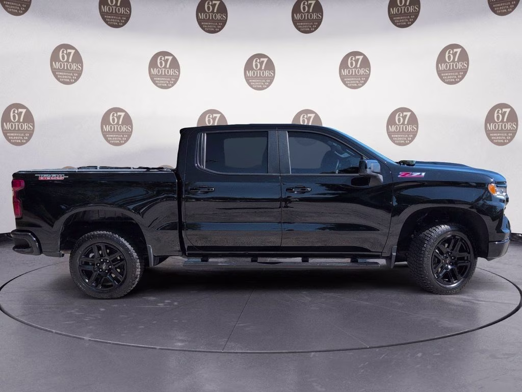 2024 Black Chevrolet Silverado 1500 LT Trail Boss 4X4 Truck