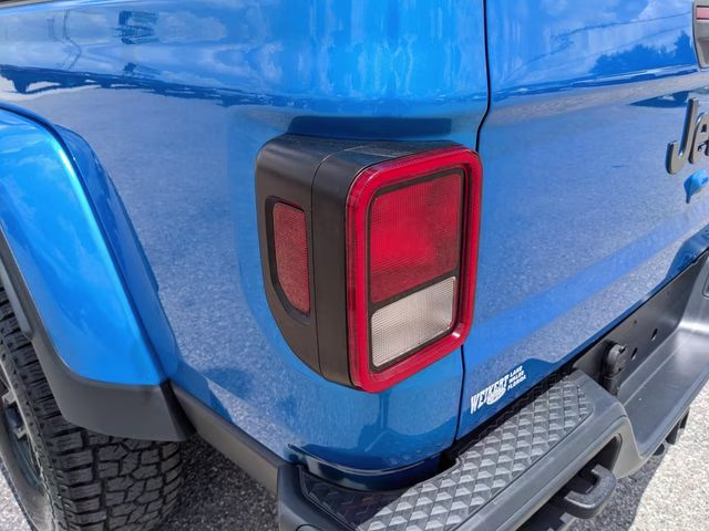 2021 Hydro Blue Pearlcoat Jeep Gladiator Sport 4X4 Truck