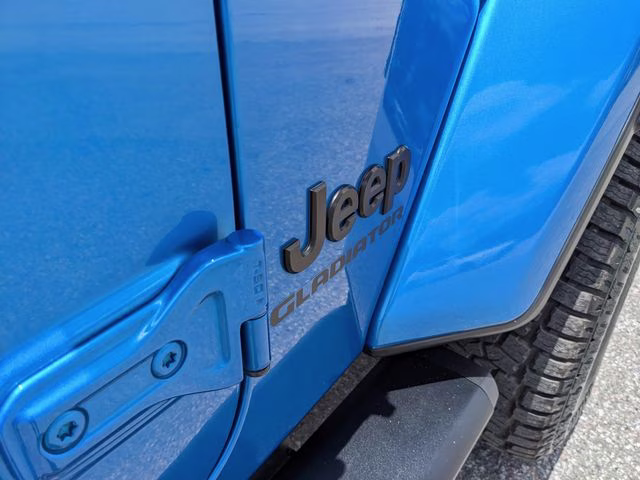 2021 Hydro Blue Pearlcoat Jeep Gladiator Sport 4X4 Truck