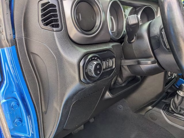 2021 Hydro Blue Pearlcoat Jeep Gladiator Sport 4X4 Truck