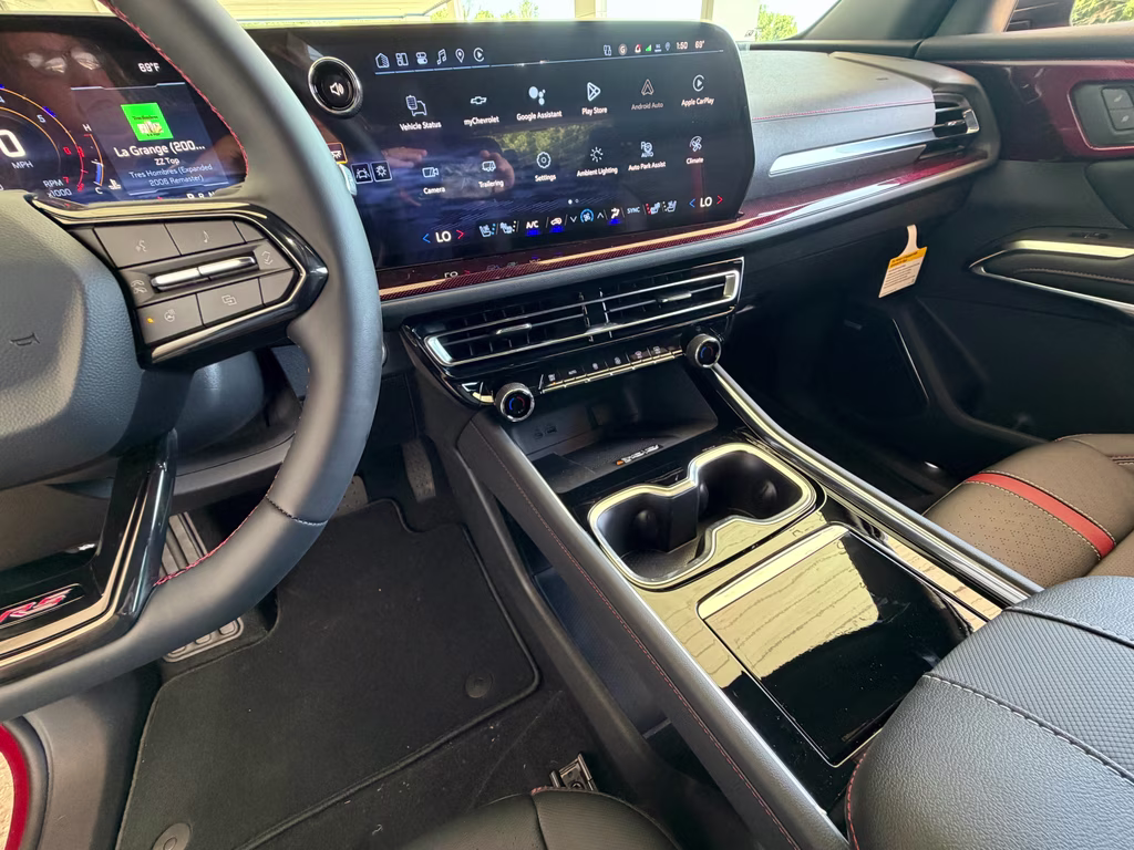 2026 Radiant Red Tintcoat Chevrolet Traverse FWD RS FWD SUV