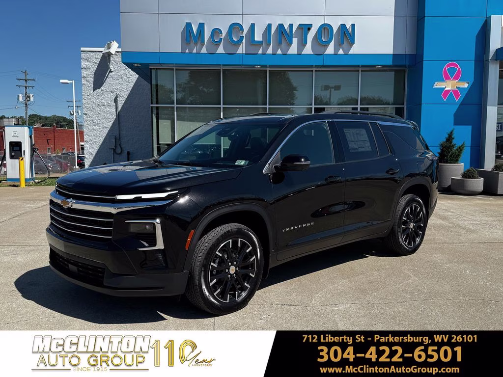 2026 Mosaic Black Metallic Chevrolet Traverse LT AWD SUV