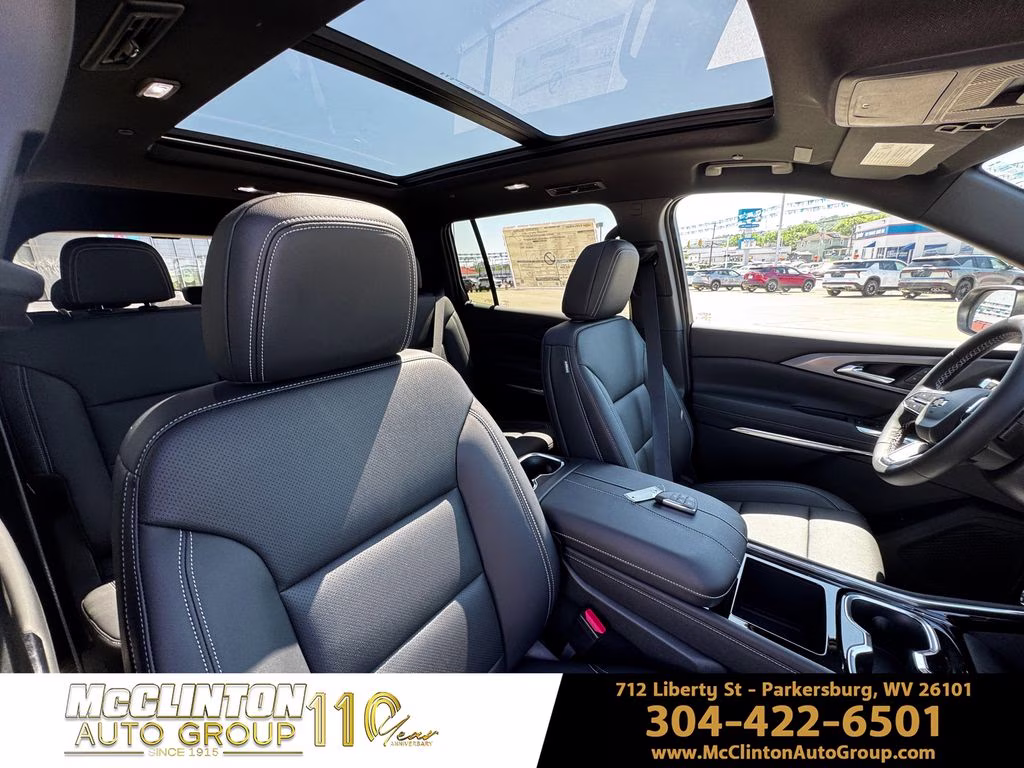 2026 Mosaic Black Metallic Chevrolet Traverse LT AWD SUV