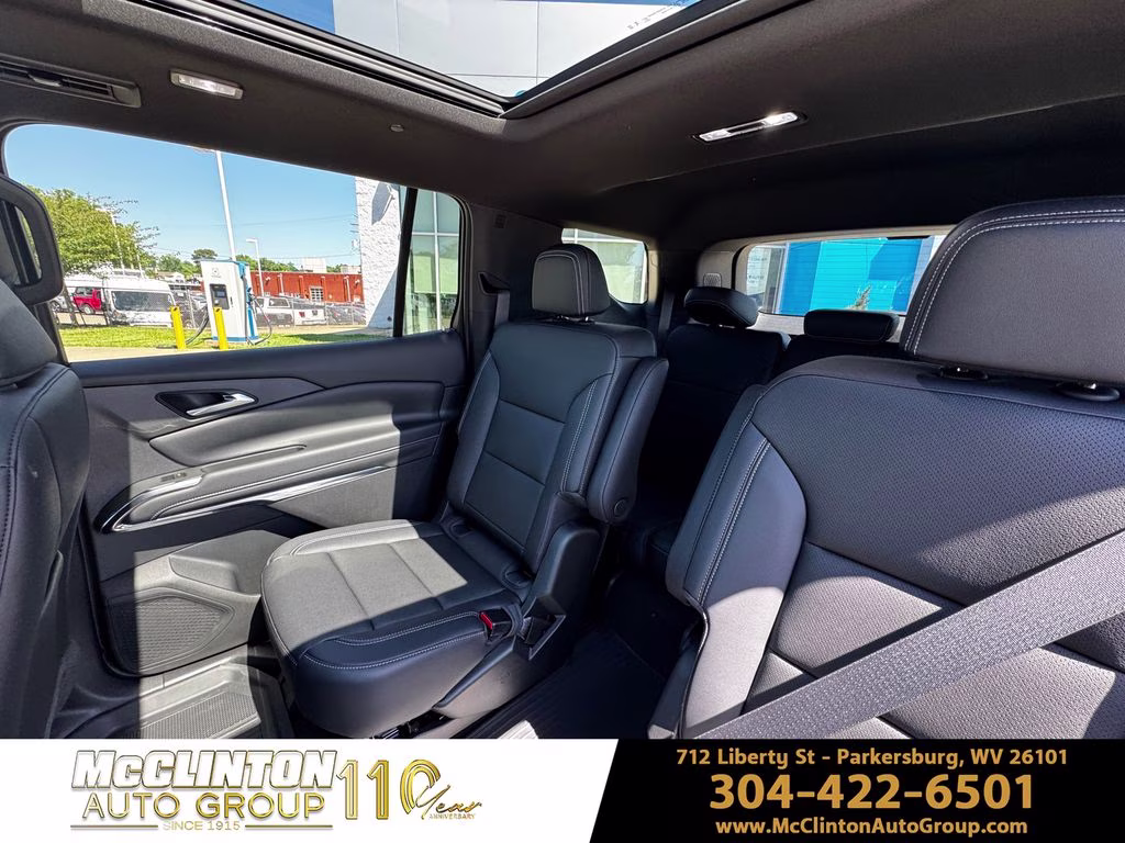 2026 Mosaic Black Metallic Chevrolet Traverse LT AWD SUV