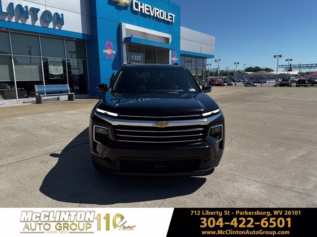 2026 Mosaic Black Metallic Chevrolet Traverse LT AWD SUV