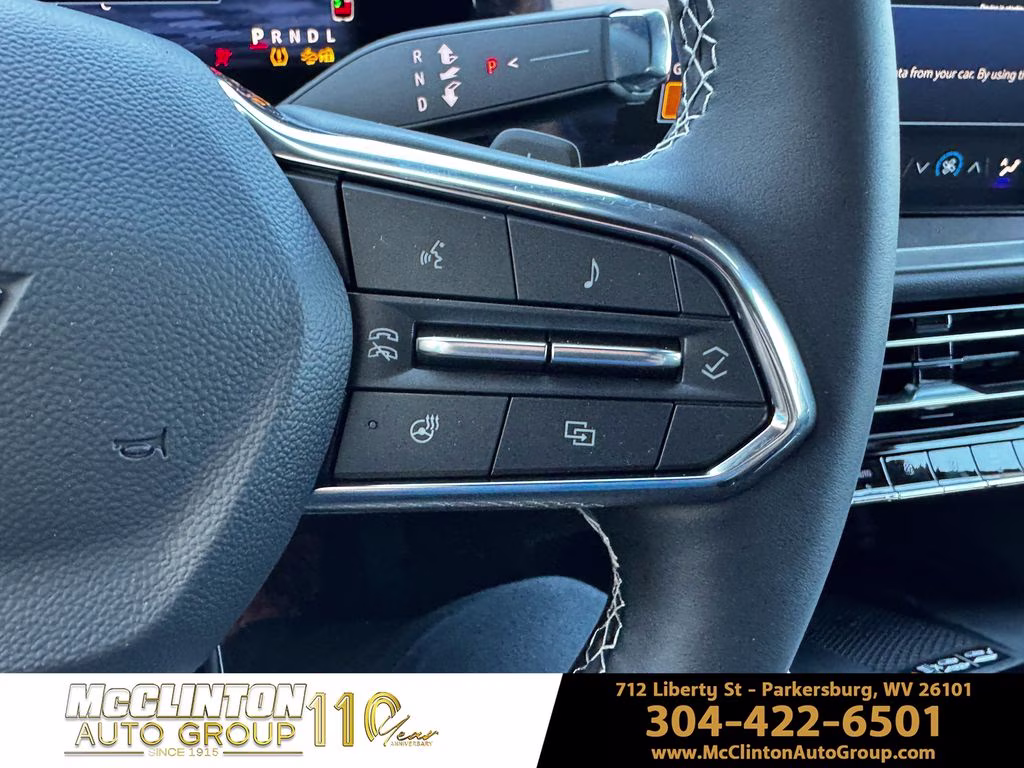 2026 Mosaic Black Metallic Chevrolet Traverse LT AWD SUV