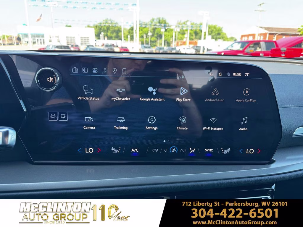 2026 Mosaic Black Metallic Chevrolet Traverse LT AWD SUV