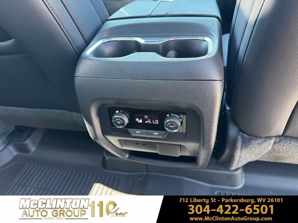 2026 Mosaic Black Metallic Chevrolet Traverse LT AWD SUV