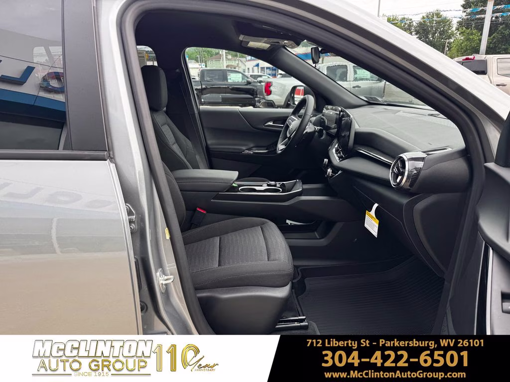 2026 Sterling Gray Metallic Chevrolet Equinox LT FWD SUV