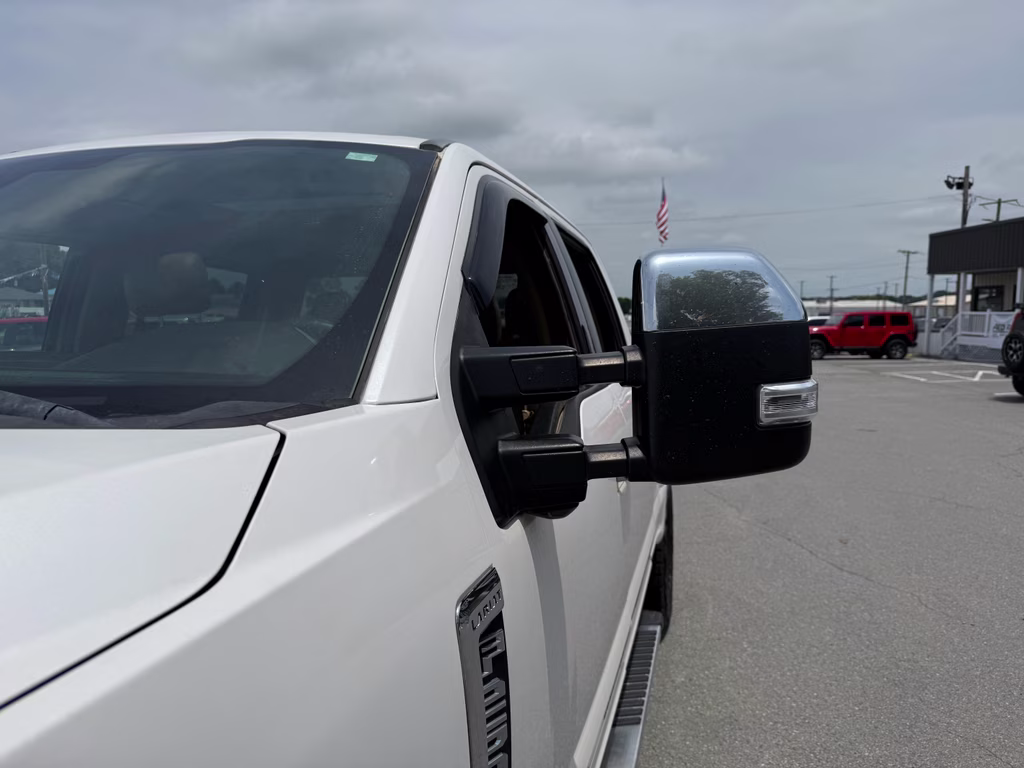 2017 WHITE PLATINUM MET TRI-COAT Ford Super Duty F-250 SRW Lariat 4X4 Truck