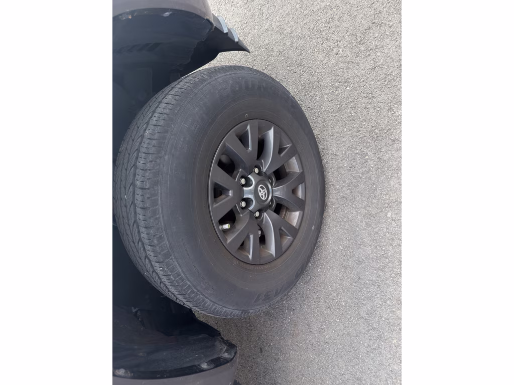 2021 Magnetic Gray Metallic Toyota Tacoma SR5 RWD Truck