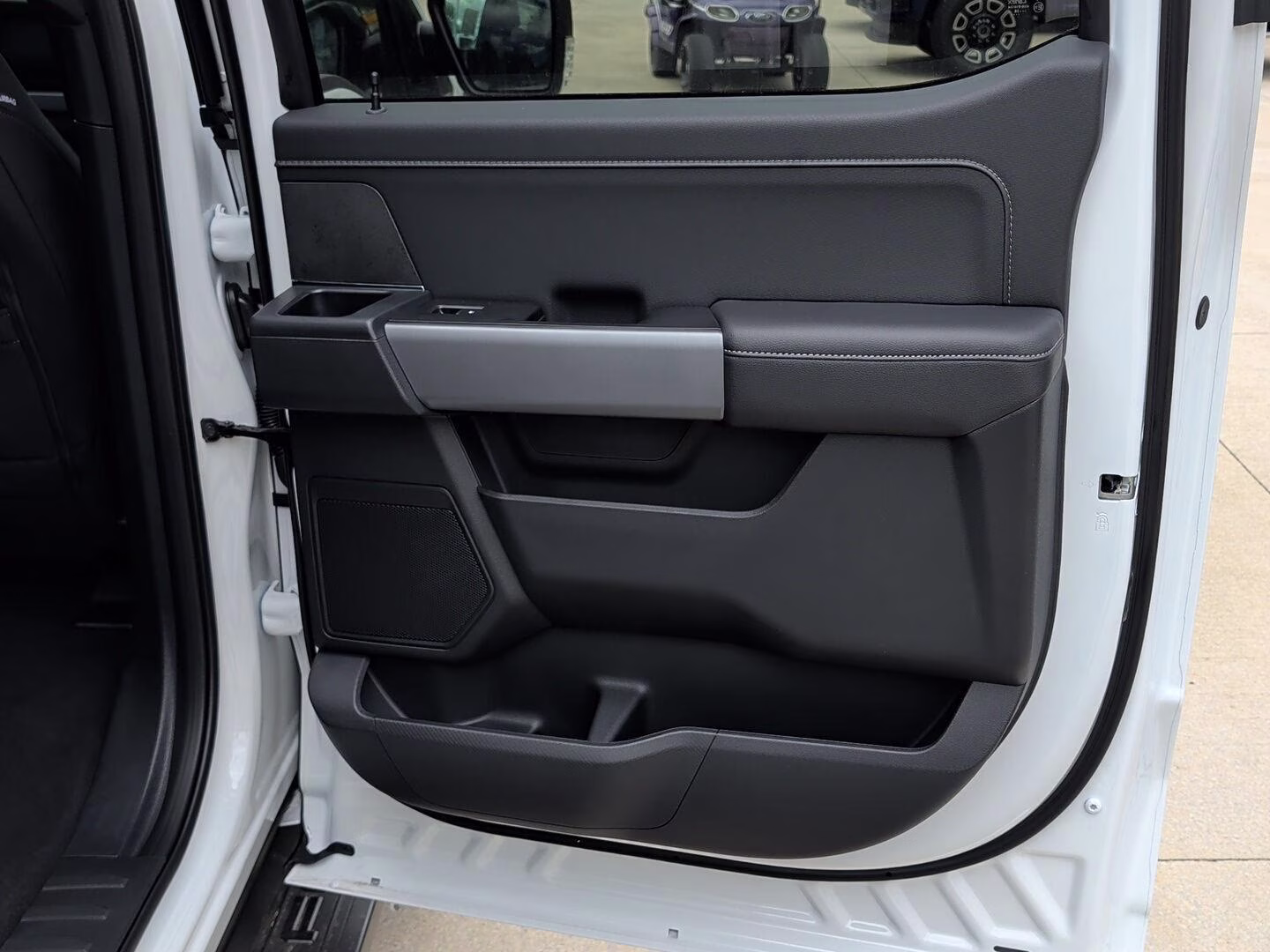 2026 Oxford White Ford F-150 XLT 4X4 Truck