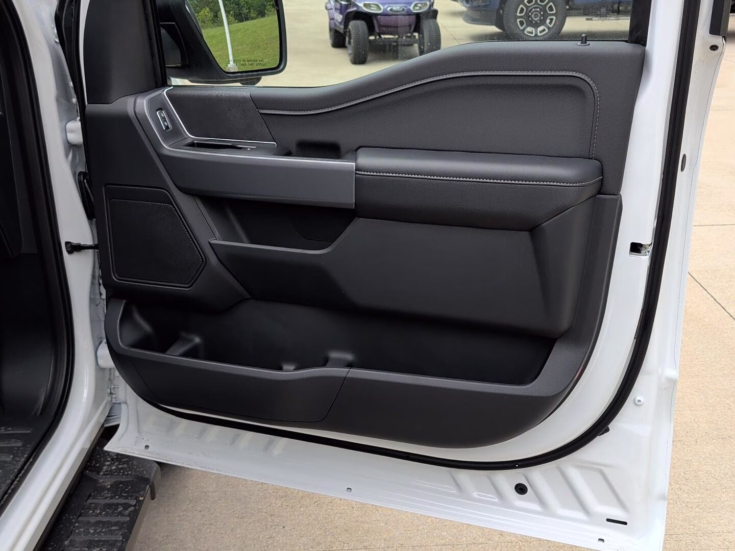 2026 Oxford White Ford F-150 XLT 4X4 Truck